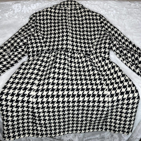 EUC Express Women's Black & White Houndstooth Plaid Wool Blend Lined Coat Size S - Picture 5 of 7